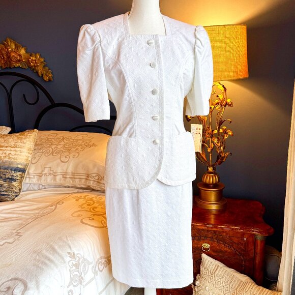 Vintage Dresses & Skirts - Vintage 80s White Fitted Skirt Suit 100% Cotton